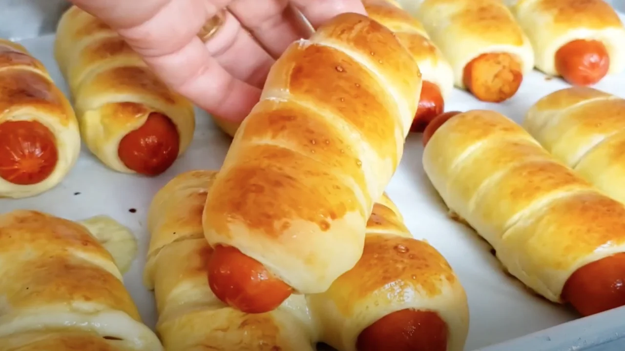 Como fazer um enroladinho de salsicha para sua festa infantil