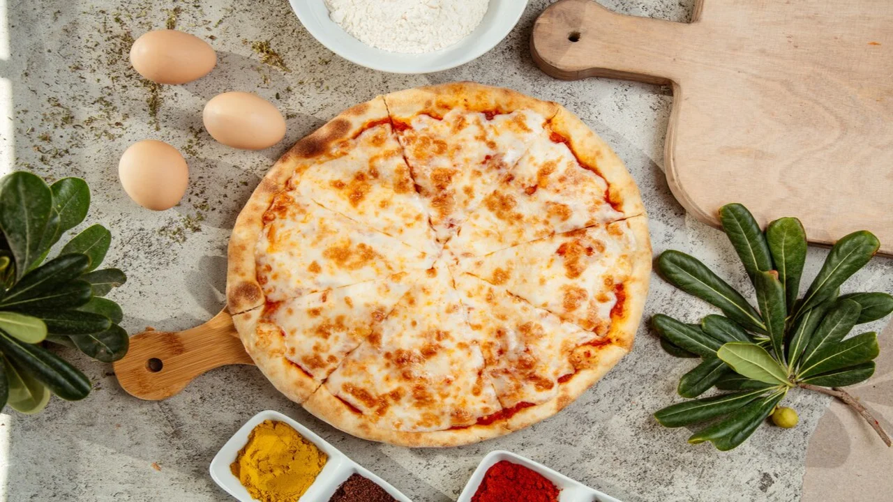 Como fazer uma pizza de frango caseira incrível