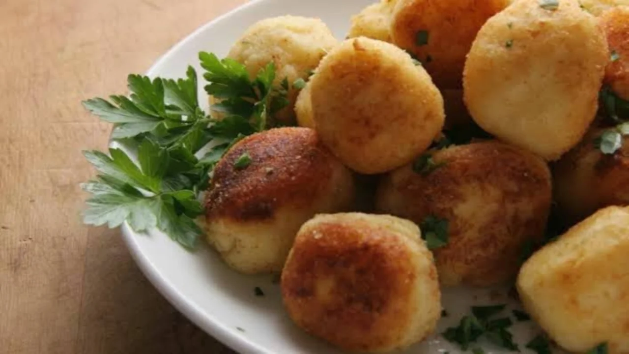 Como fazer um bolinho de batata com frango delicioso