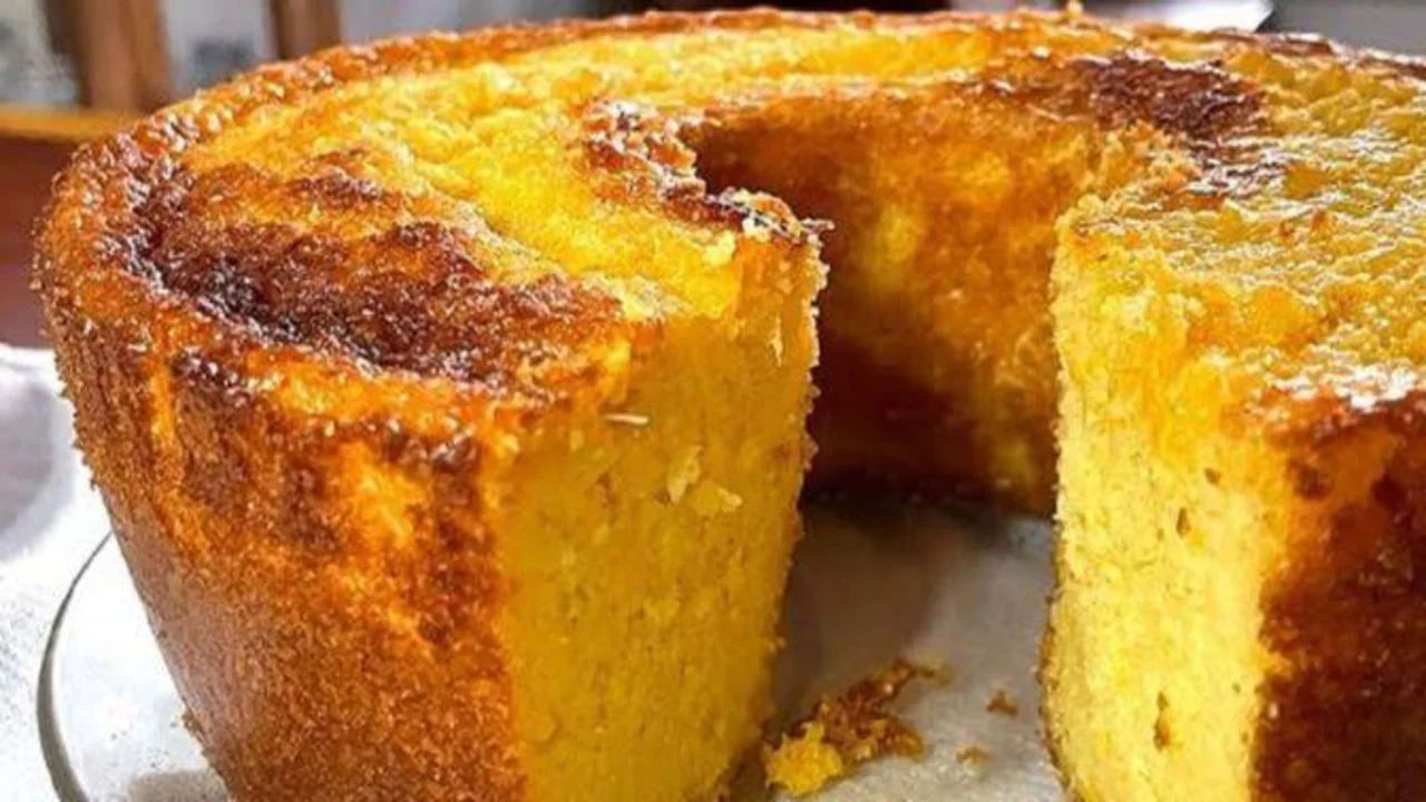 Como fazer um bolo de milho com requeijão delicioso