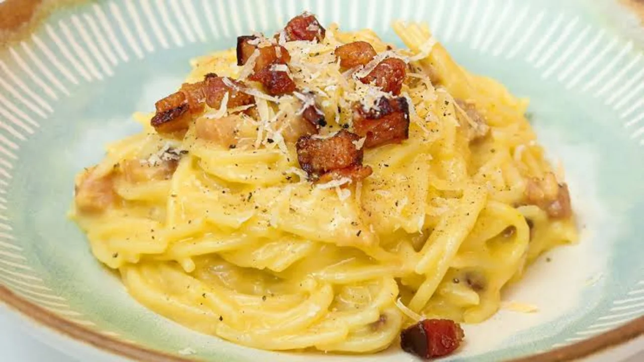 Como fazer um macarrão a carbonara delicioso