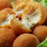 Como fazer uma bolinha de queijo com orégano