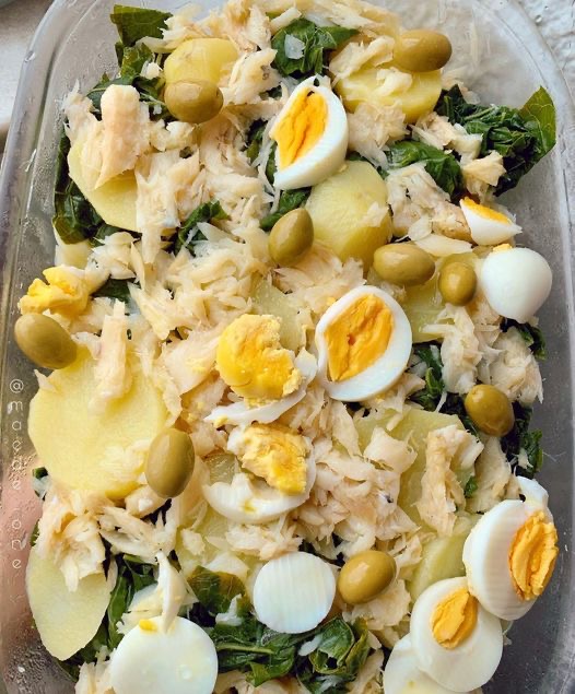 Como fazer uma salada de bacalhau deliciosa