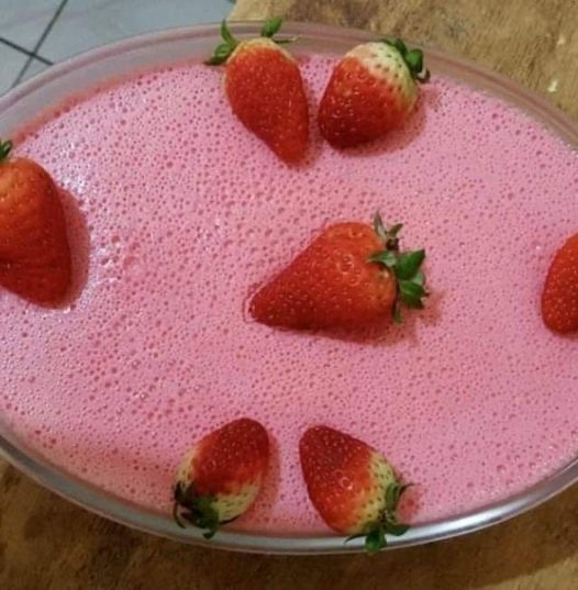 Como fazer um Mousse de Morango delicioso